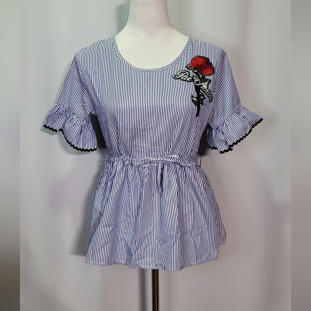 Jiajia Women's Blue Striped "Par Amour" Short Sleeve Blouse Size Small/Medium